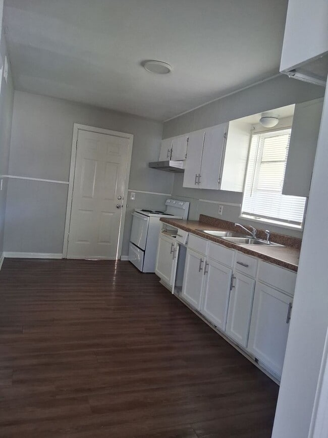 Photo - Great 3 bedroom 2 bath home for rent