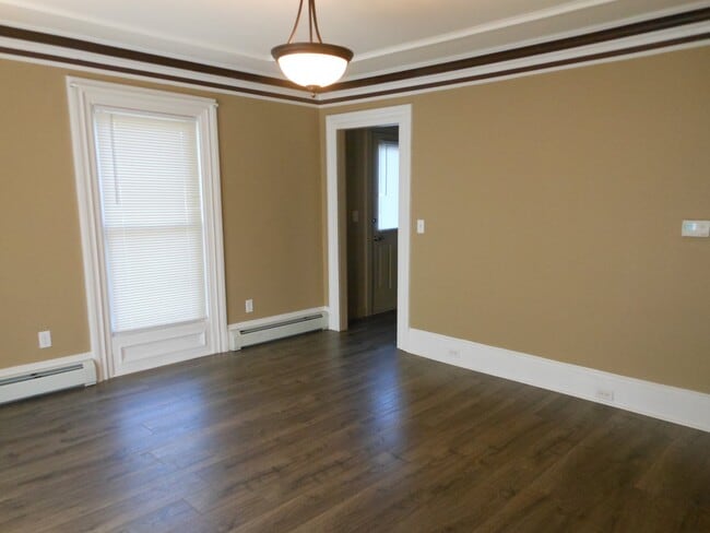 4 Cushing Rd Unit 2