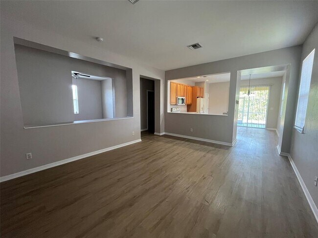 Photo - 13282 SW Pembroke Cir N