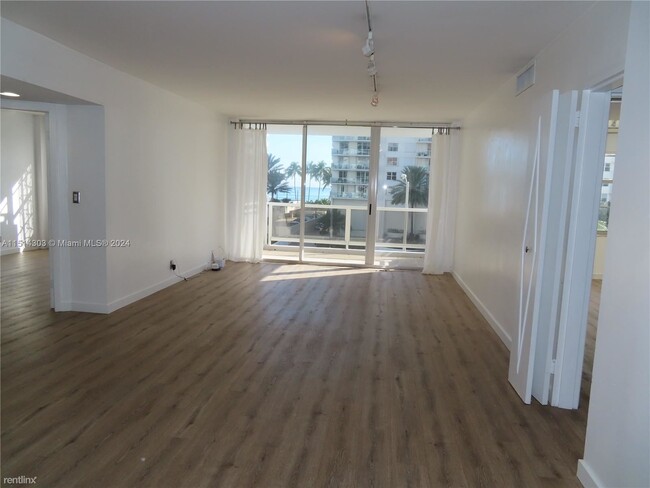 2 br, 2 bath Condo - 5700 Collins Ave Apt 4C - 2 br, 2 bath Condo - 5700 Collins Ave Apt 4C Unidad Apt 4C