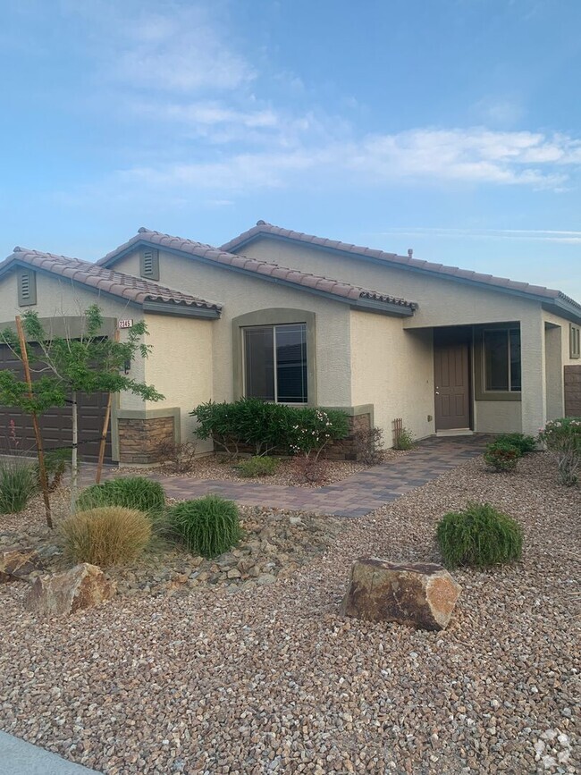 Building Photo - Billbray Ranch 4 Bdrm Single Family Home w...