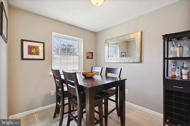 Photo - 2319 Pond View Dr