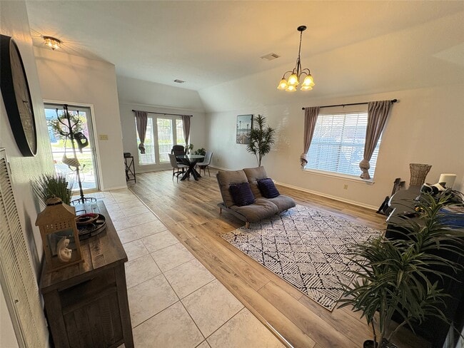 Photo - 4325 Spoonbill Dr