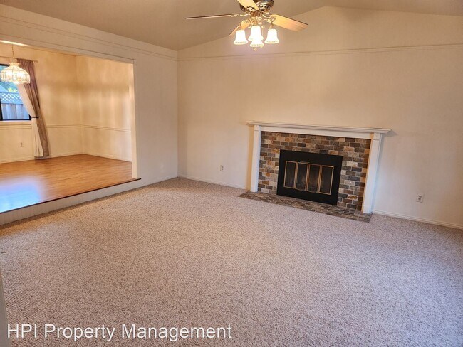 Photo - 5 br, 2.5 bath House - 243 Folia Ct