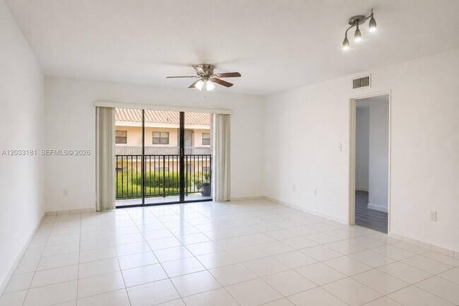 Photo - 240 W Park Dr Unit 205-4