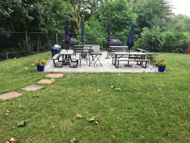 Building Photo - 152 N Broadway Unit 2G