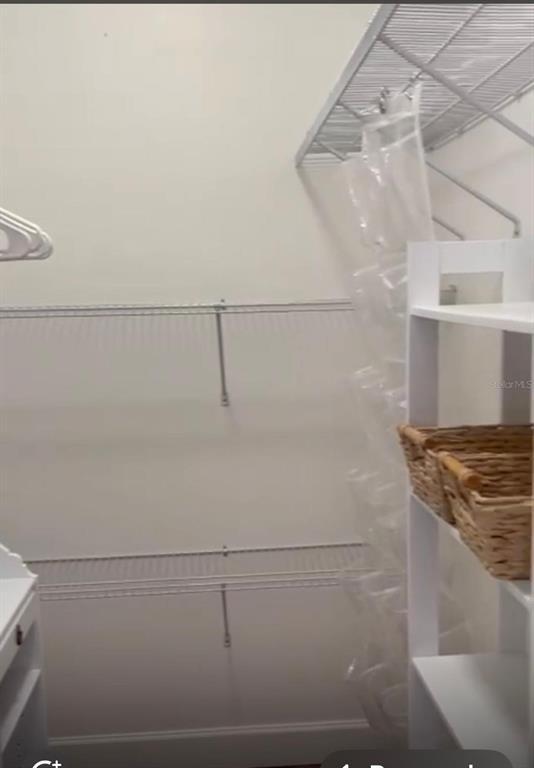 Photo - 628 Basingstoke Ct