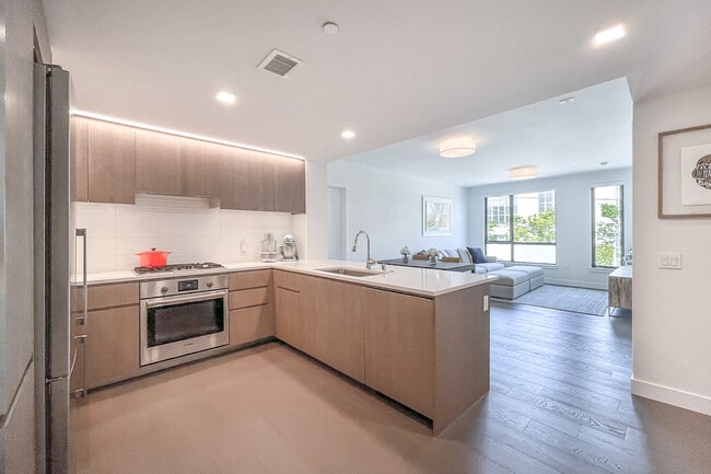 Photo - 1300 22nd St Unidad 207