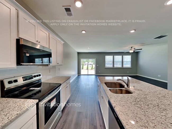 Photo - 143 Webster Cir