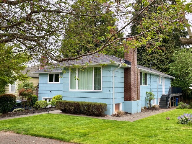 Photo - Elegant Three Bedroom Ravenna Home