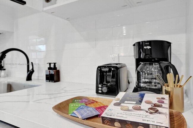 Photo - 1573 NE 30th Ct