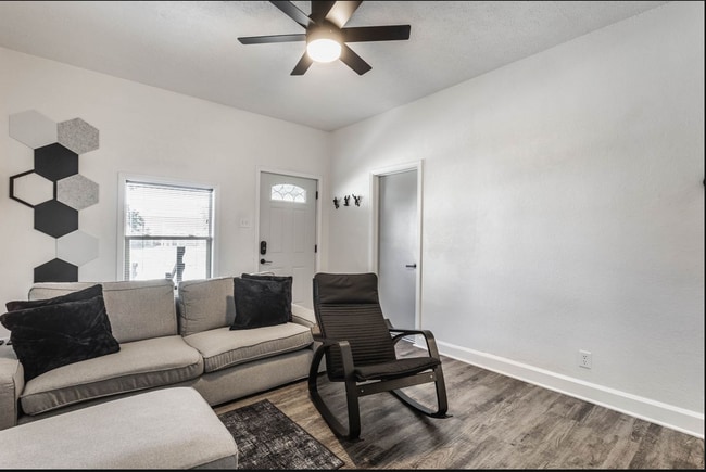 Photo - Newly Remolded Three Bedroom Home Located near 21st Street and Riverside Dr