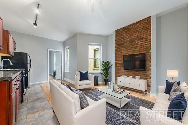 Building Photo - 2 BR in Crown Heights! Rental