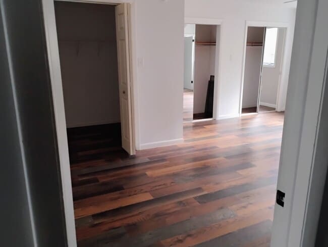 Photo - 110 W Fairview St