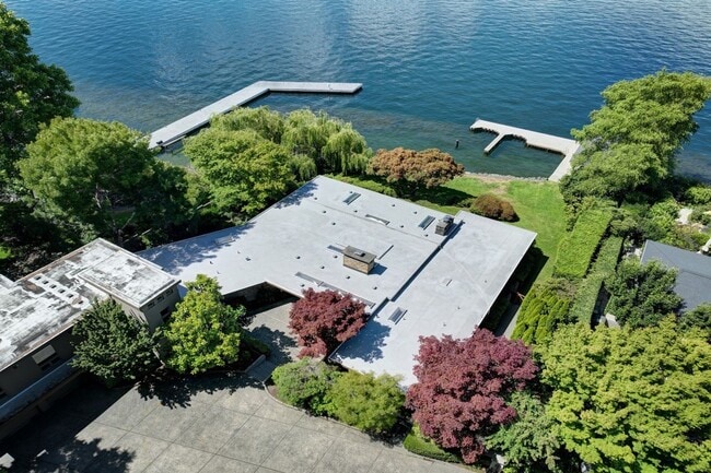 Photo - 4Bd/4.5Ba Medina Home