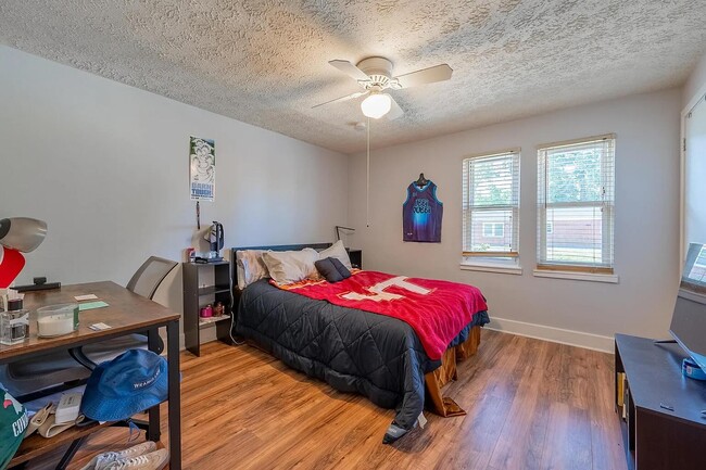 127 Lucas Dr