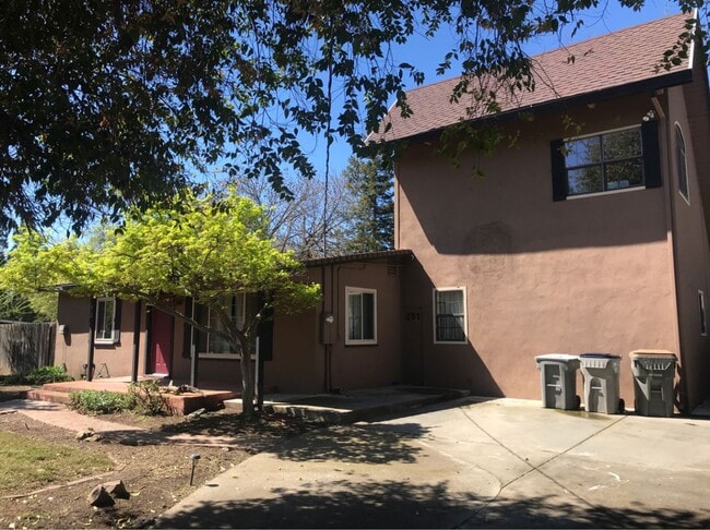 Building Photo - 72 4th St Unit 72 4th Street