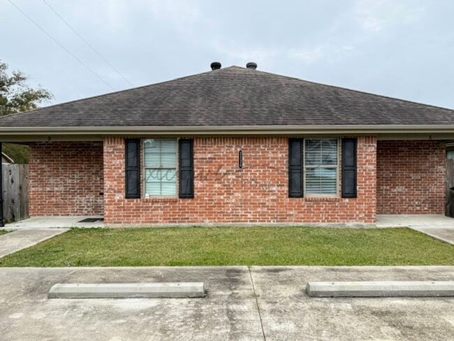 Building Photo - 2208 N Malcolm St Unit B