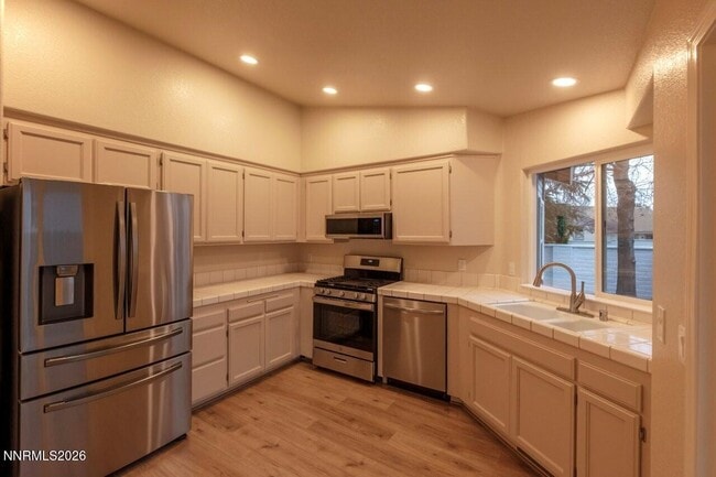 Photo - 7562 Wheeldale Cir