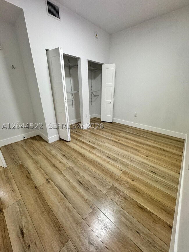1021 NW 1st St Unit 204