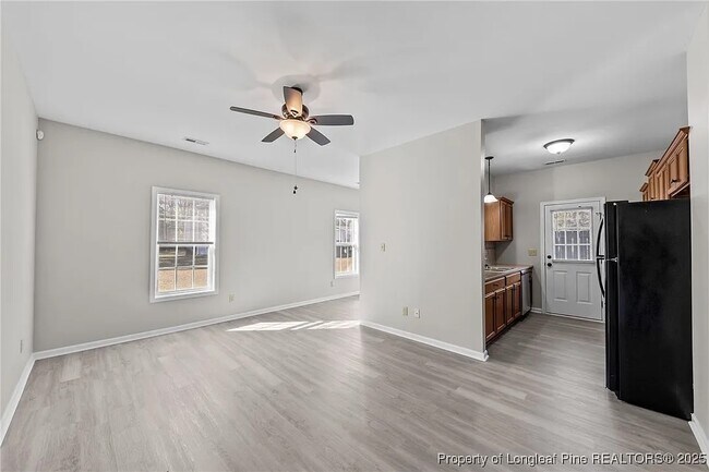 Photo - 122 Sherman Ct