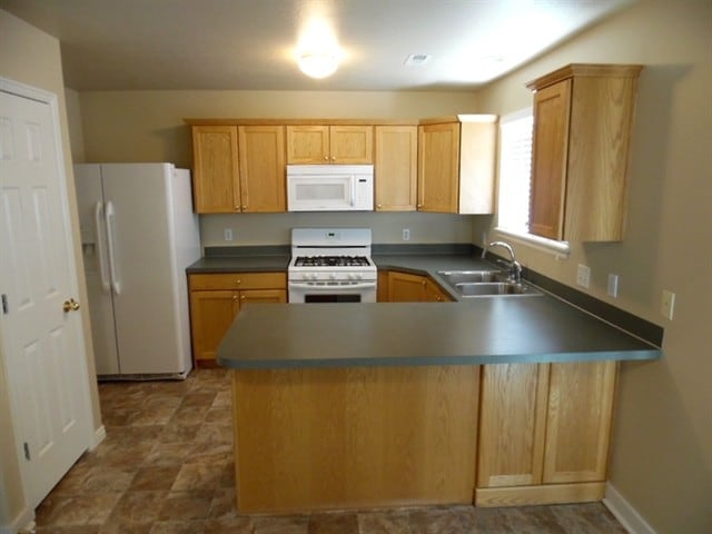 Photo - 829 E 725 N