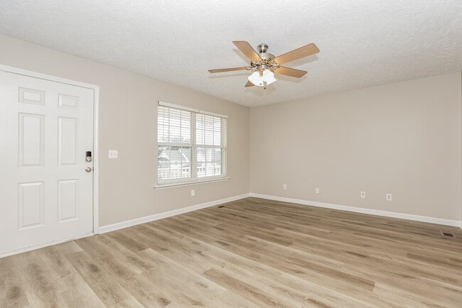 Photo - 1711 Luton Dr