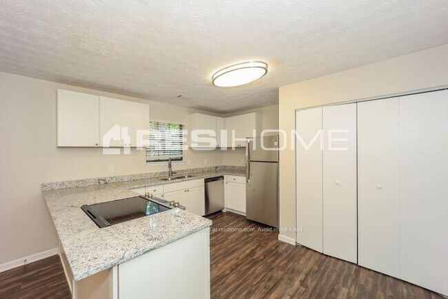 Photo - 6926 Apache Ln