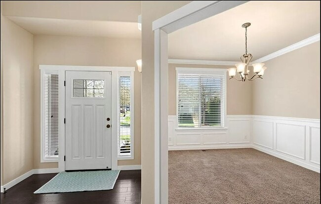 Photo - 1621 Bellerive Way SE