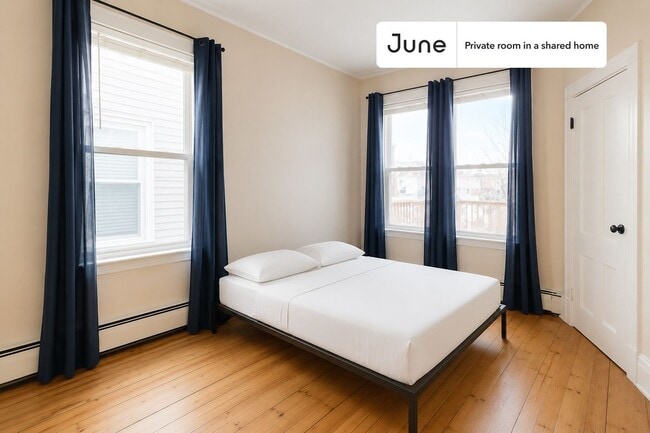 Building Photo - Room in Shared 4 bed/1 bath home in Roxbury