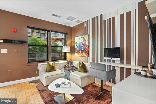 Photo - 5201 Wisconsin Ave NW Unit 105