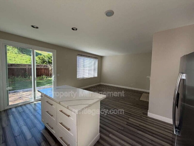 Photo - 4010 Hiller Ln