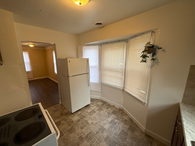 Photo - 18792 Kenosha St