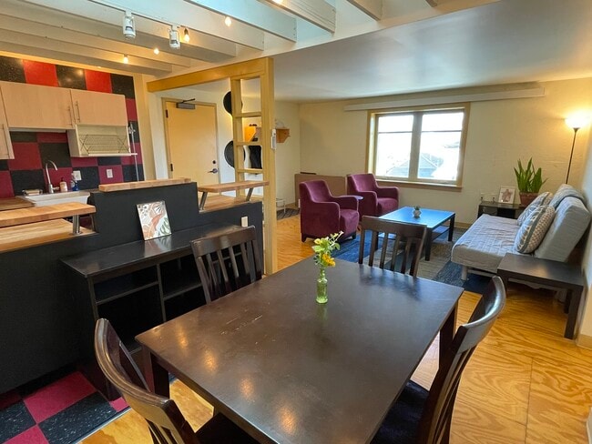 Photo - 2915 2nd Ave S Unit 205