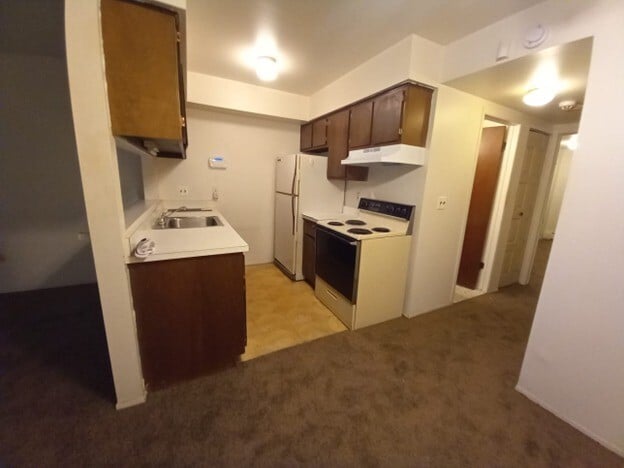4535 Cadieux Rd