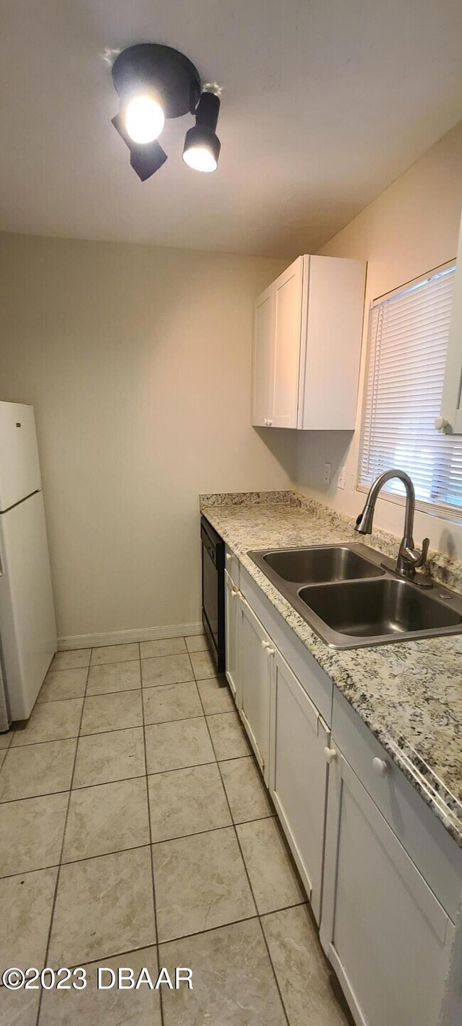 Photo - 415 N Halifax Ave Unit 113