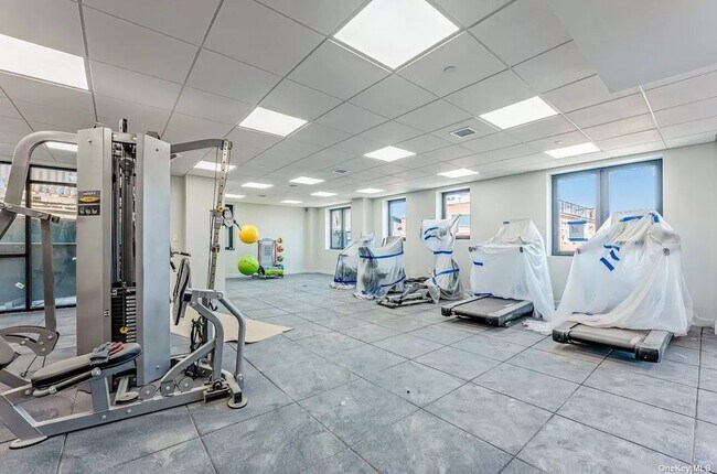 Photo - 43-08 52nd St Unit 302