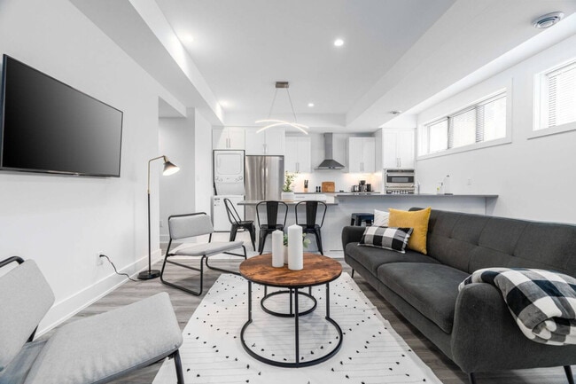 Building Photo - 585 Queens Ave Unit SI ID1388905P