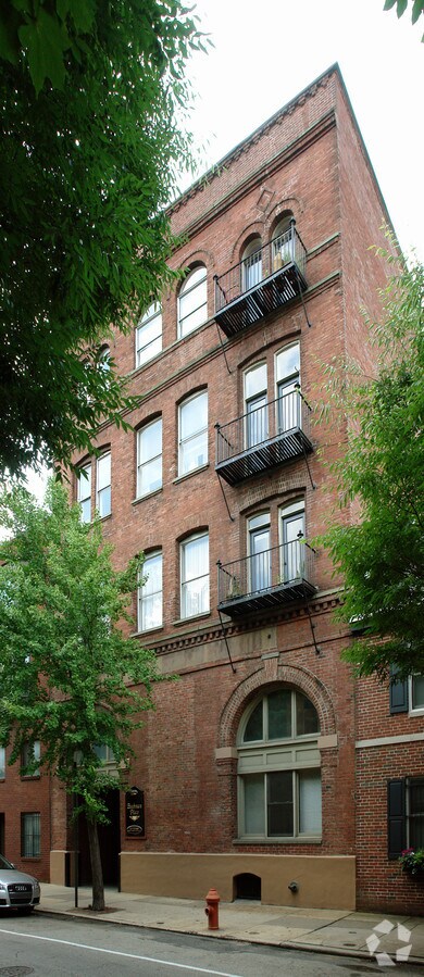 Beekman Place - Way Rittenhouse