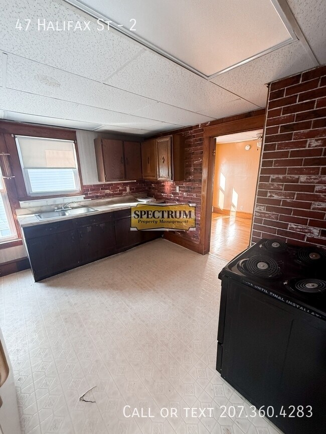 Building Photo - 47 Halifax St Unit 2