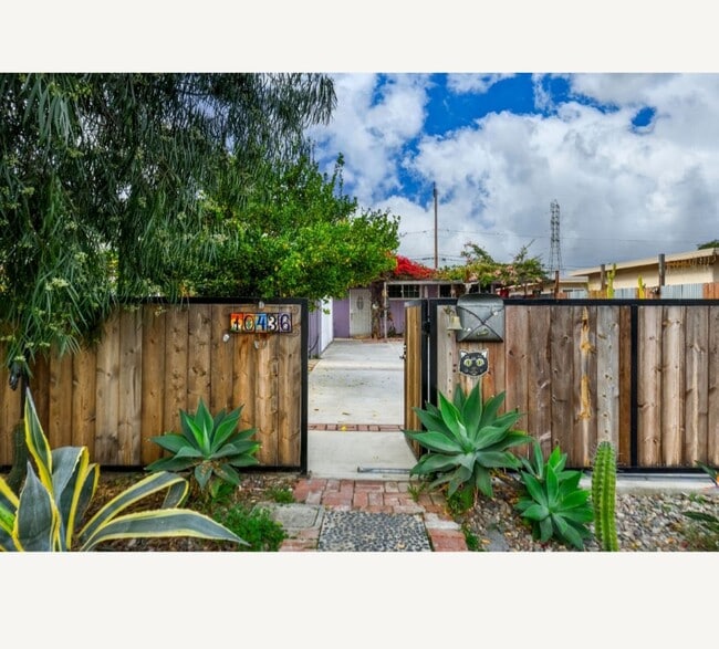 Photo - b10436 Unidad 10436