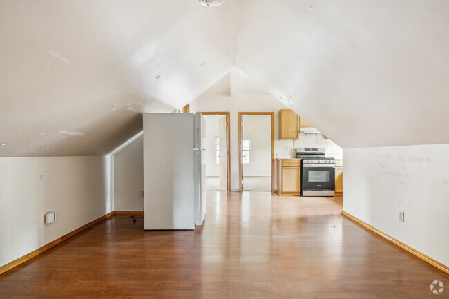 Building Photo - 4708 7th Ave NE Unit #C - Top Rental