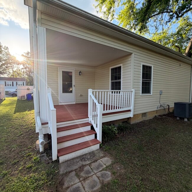 Photo - 220 Gross Ave