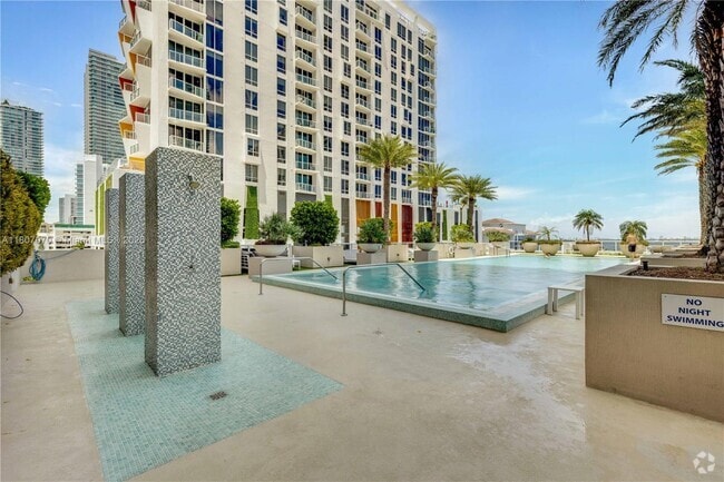 Building Photo - 600 NE 27th St Unit 3102 Rental