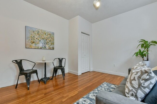 Building Photo - 1673 Commonwealth Avenue Unit 2