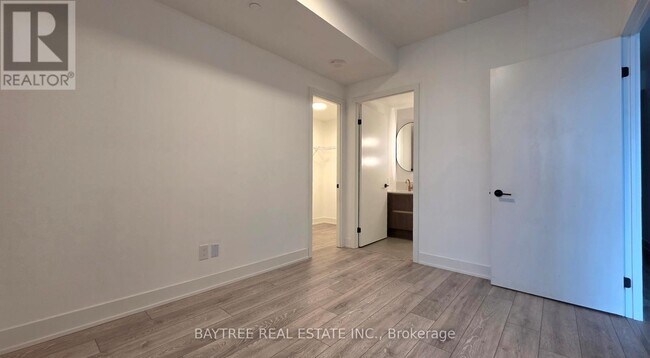 Photo - 1285 Queen St E Unit 316