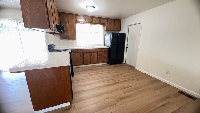 Photo - 3 Bedroom/2 Bath House Close to Shopping