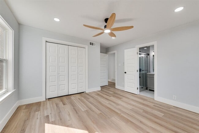 Photo - Built for Entertaining. Designed for Living. Fresh Style. Smart Layout. Perfect Location