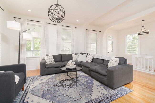 1447 N Laura St Unit SI ID1578473P