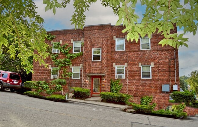 Photo - 960 Ludlow Ave Unit 960-03